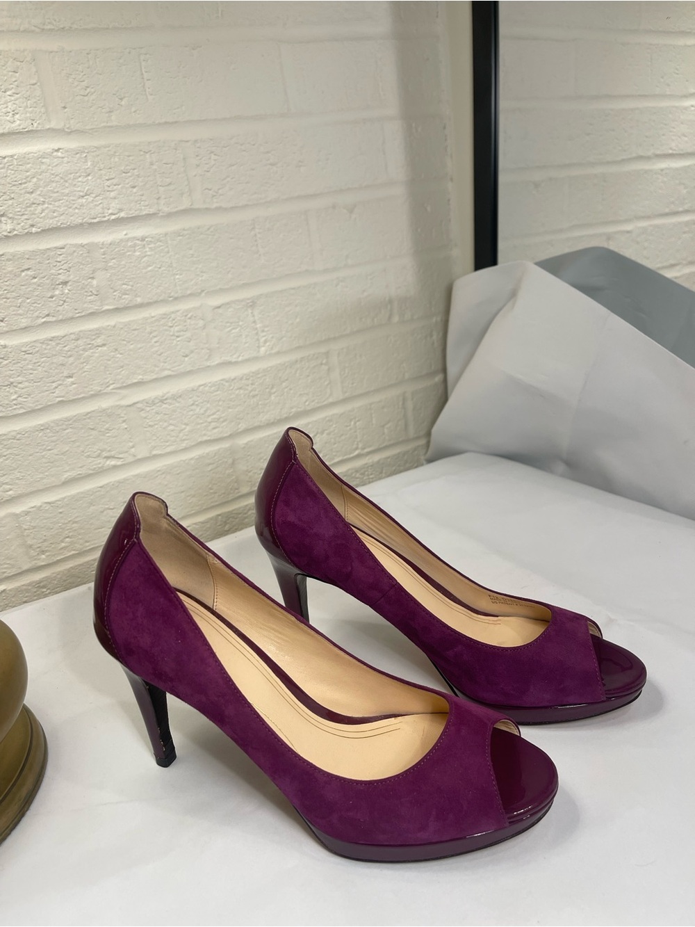 Cole Haan NikeAir Purple Suede Peep Toe Platform Pumps Heels Size 8B - Picture 3 of 11